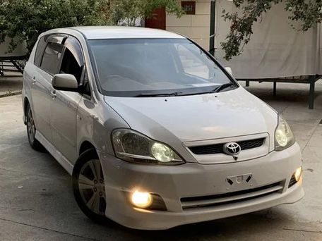Toyota Ipsum, 2004 — photo 3