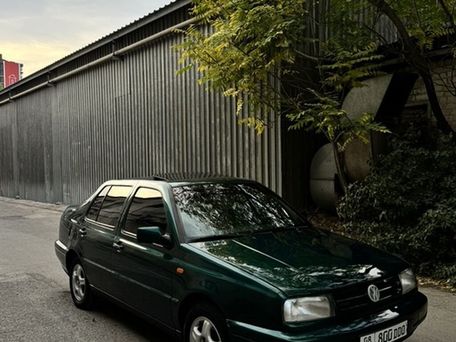 Volkswagen Vento, 1996 — фото 3
