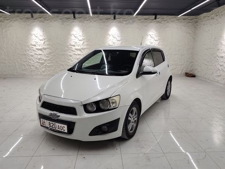 Chevrolet Aveo, 2015 — photo 1