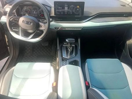 Geely Emgrand, 2022 — 照片 4