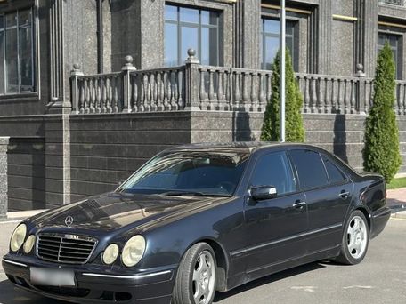Mercedes-Benz E-Class, 2002 — photo 7
