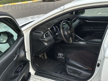 Toyota Camry, 2018 — сүрөт 8