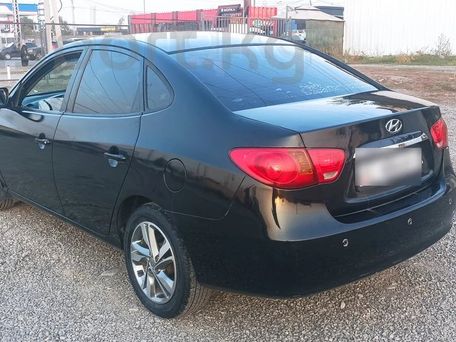 Hyundai Elantra, 2010 — 照片 4