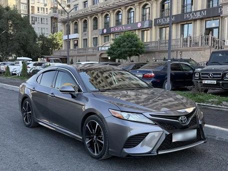 Toyota Camry, 2018 — фото 1