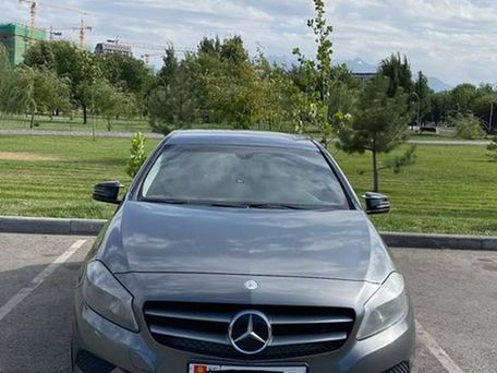 Mercedes-Benz A-Класс, 2013 — фото 1