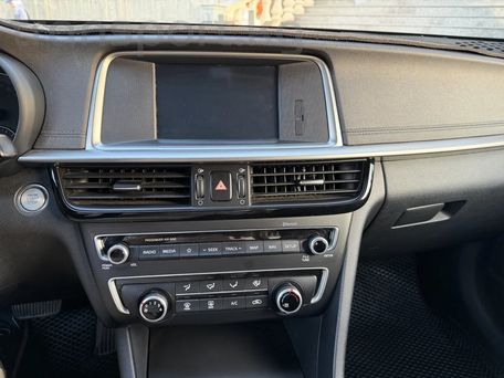 Kia K5, 2018 — photo 10