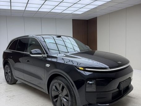 Li Auto (Lixiang) L6, 2025 — 照片 3