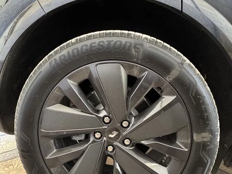 Li Auto (Lixiang) L6, 2025 — photo 7