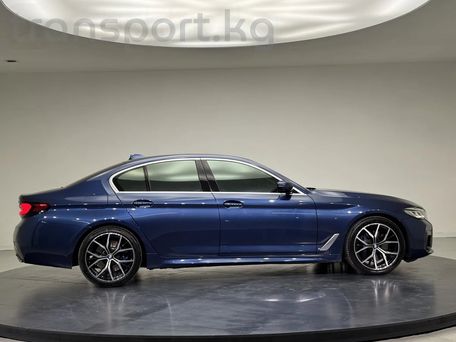 BMW 5 Series, 2020 — photo 4