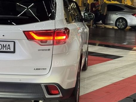 Toyota Highlander, 2017 — сүрөт 8