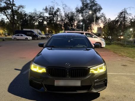 BMW 5 серии, 2018 — 照片 2