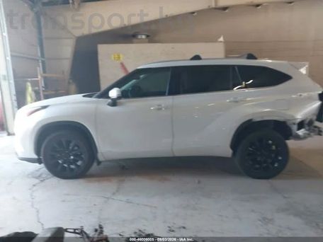 Toyota Highlander, 2022 — photo 13