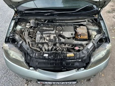 Mazda Demio, 2004 — 照片 6