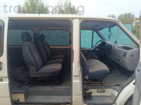 Ford Transit, 2000 — 照片 2