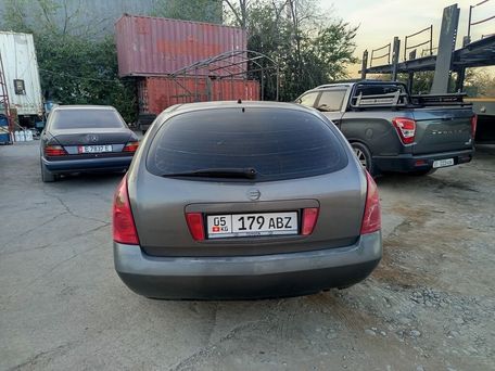 Nissan Primera, 2002 — 照片 2