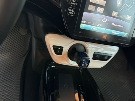 Toyota Prius, 2018 — фото 8
