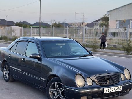 Mercedes-Benz E-Class, 2001 — photo 2