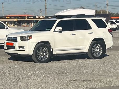 Toyota 4Runner, 2010 — photo 2