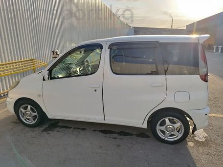 Toyota FunCargo, 2001 — сүрөт 1