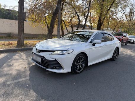 Toyota Camry, 2021 — photo 1