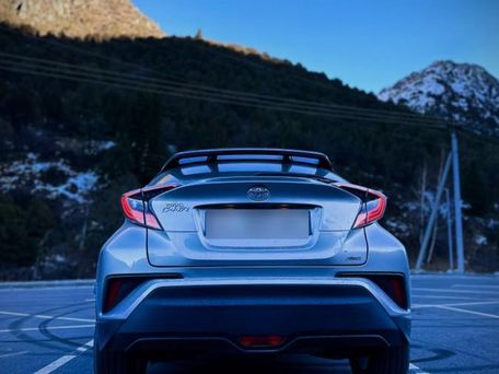 Toyota C-HR, 2017 — photo 4