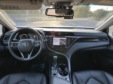 Toyota Camry, 2019 — 照片 7
