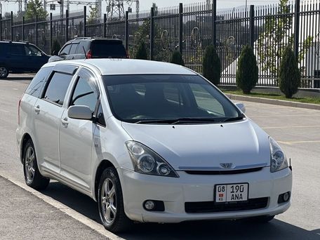 Toyota Wish, 2004 — 照片 5