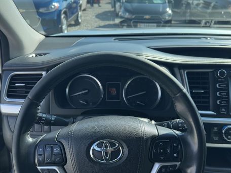Toyota Highlander, 2018 — сүрөт 8