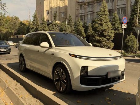 Li Auto (Lixiang) L9, 2025 — 照片 1