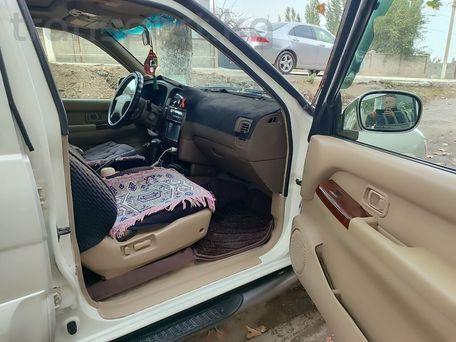 Nissan Pathfinder, 2000 — 照片 6
