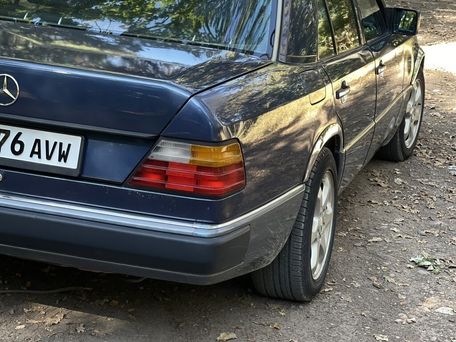Mercedes-Benz W124, 1990 — фото 8