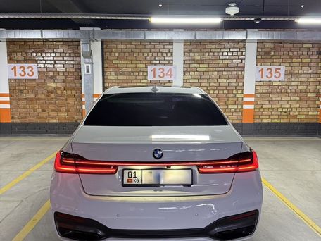 BMW 7 Series, 2022 — photo 9