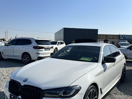 BMW 5 Series, 2019 — photo 1