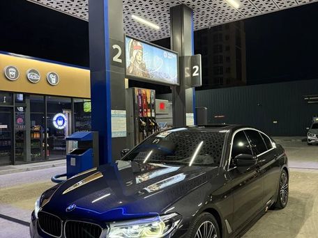 BMW 5 серии, 2019 — 照片 4