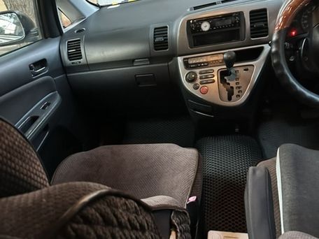 Toyota Wish, 2003 — сүрөт 11