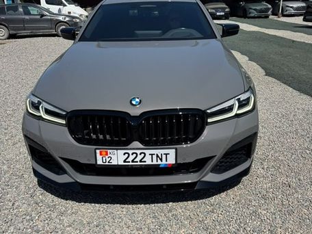 BMW 5 серии, 2022 — 照片 1