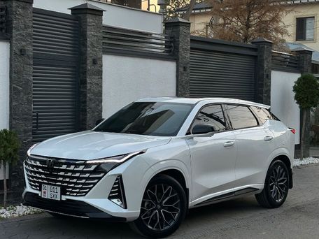 Changan UNI-Z, 2025 — 照片 2