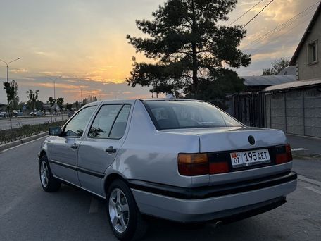 Volkswagen Vento, 1993 — 照片 6