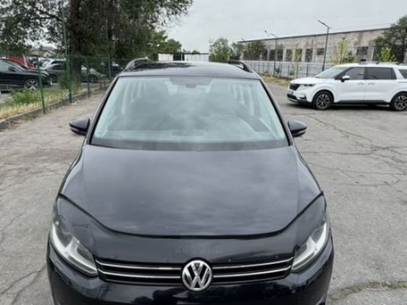 Volkswagen Touran, 2012 — 照片 2