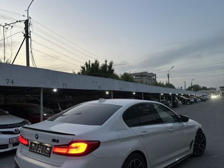 BMW 5 Series, 2019 — photo 7