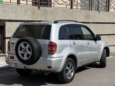 Toyota RAV4, 2002 — 照片 3