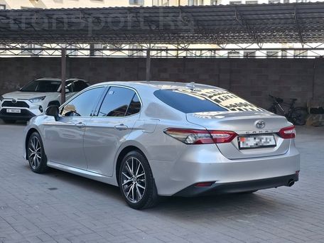 Toyota Camry, 2021 — фото 4