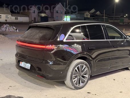 Li Auto (Lixiang) L6, 2025 — 照片 14