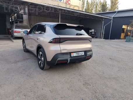 Changan Qiyuan Q05, 2025 — photo 6