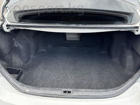 Toyota Camry, 2010 — сүрөт 8