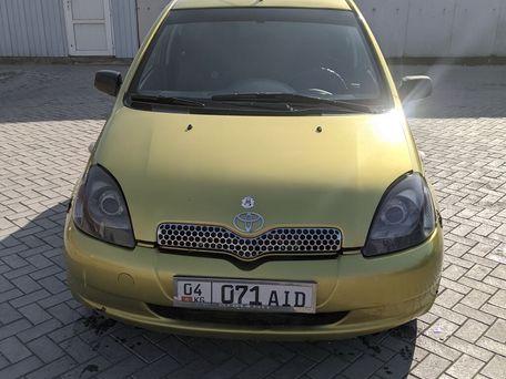 Toyota Yaris, 1999 — 照片 1