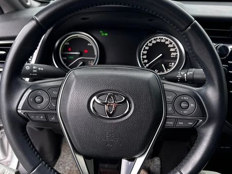 Toyota Camry, 2020 — фото 1
