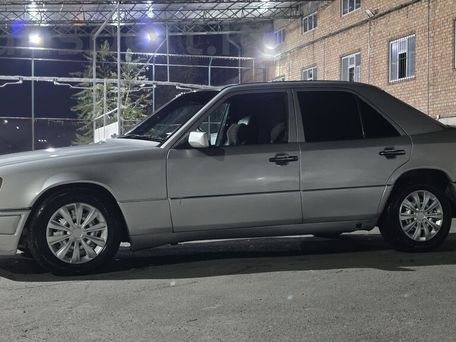 Mercedes-Benz W124, 1996 — photo 6