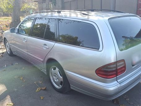 Mercedes-Benz E-Class, 2001 — photo 2
