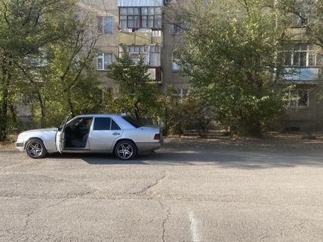 Mercedes-Benz W124, 1994 — 照片 2